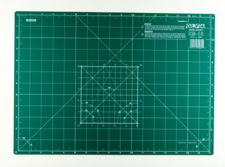 Коврик защитный формат А3, толщина 2мм Коврик защитный формат А3, толщина 2мм