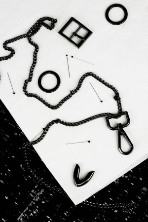 Кольцо овальное черный никель, 34*15мм Aurora