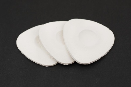 Мелки овальные, белые